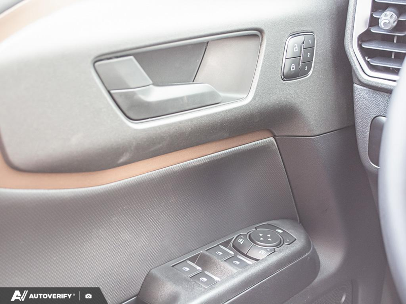 NEW 2026 Ford Bronco Sport Outer Banks - Azure Grey Metallic Tri-coat Exterior / EBONY/ROAST, PREMIUM TRIMMED HTD FRONT BUCKET SEATS Interior - $42,903 - Stock #D60696 - VIN 3FMCR9CN4TRE86844 - Photo 17