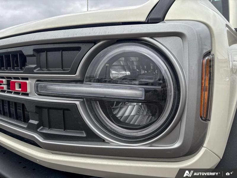 NEW 2026 Ford Bronco Outer Banks 60th Anniversary Edition - Wimbledon White Exterior / BLACK ONYX-LEATHER/VINYL Interior - $77,479 - Stock #E60681 - VIN 1FMEE8BH0TLA92542 - Photo 8