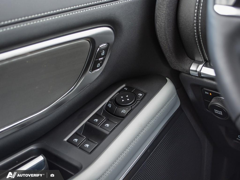 NEW 2027 Ford Expedition Platinum Max - Agate Black Metallic Exterior / SALT CRYSTAL GREY, LEATHER-TRIMMED HEATED & VENTILATED FRONT CAP Interior - $109,305 - Stock #D70080 - VIN 1FMJK1M80VEA13065 - Photo 17
