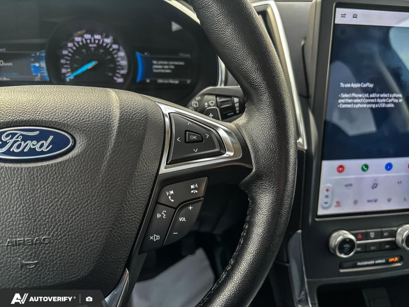USED 2021 Ford Edge Titanium w/Leather, Moonroof, Nav, and More! - Star White Tri-coat Metallic Exterior / EBONY PERFORATED LEATHER Interior - $24,998 - Stock #D60205A - VIN 2FMPK4K95MBA55376 - Photo 11