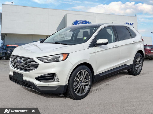 2021 Ford Edge Titanium w/Leather, Moonroof, Nav, and More!