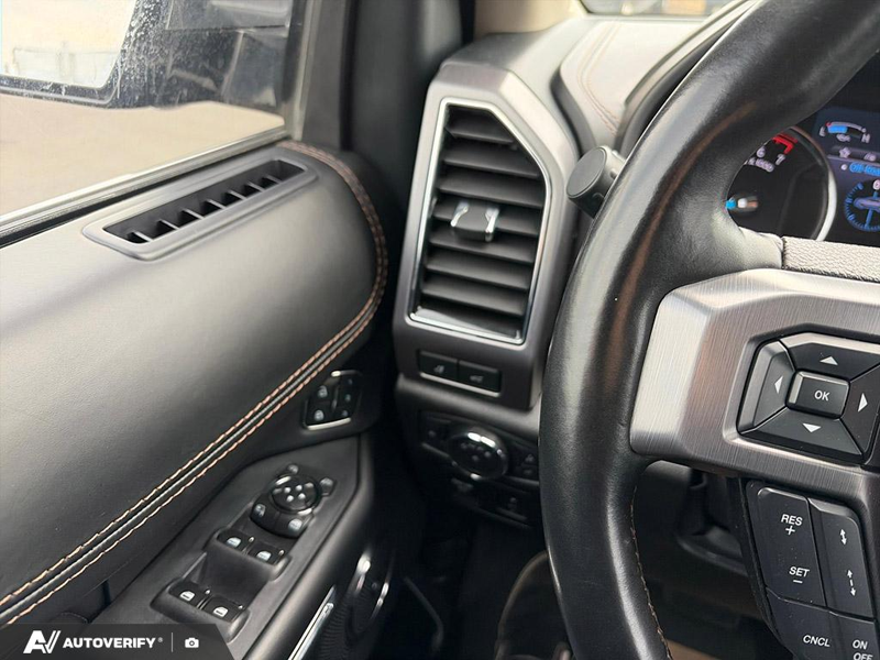 USED 2021 Ford Expedition PLAT MAX 4X4 w/Leather, Moonroof, Nav, and More! - Agate Black Metallic Exterior / BLACK ONYX LEATHER Interior - $46,888 - Stock #D60514A - VIN 1FMJK1MT0MEA12484 - Photo 12
