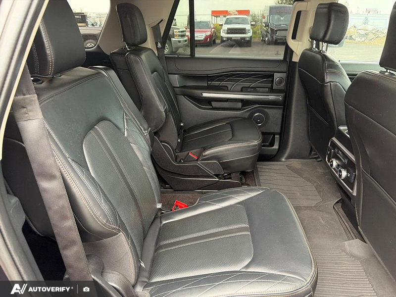 USED 2021 Ford Expedition PLAT MAX 4X4 w/Leather, Moonroof, Nav, and More! - Agate Black Metallic Exterior / BLACK ONYX LEATHER Interior - $46,888 - Stock #D60514A - VIN 1FMJK1MT0MEA12484 - Photo 16