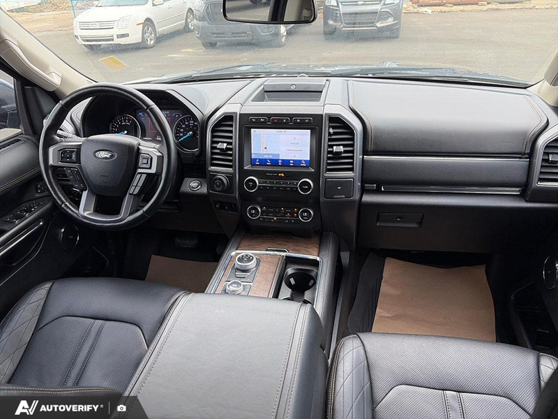 USED 2021 Ford Expedition PLAT MAX 4X4 w/Leather, Moonroof, Nav, and More! - Agate Black Metallic Exterior / BLACK ONYX LEATHER Interior - $46,888 - Stock #D60514A - VIN 1FMJK1MT0MEA12484 - Photo 17