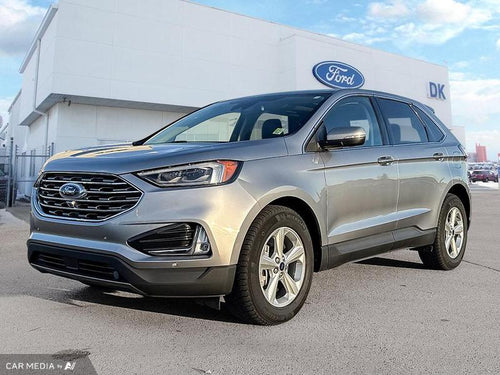 2022 Ford Edge Titanium w/Leather, Moonroof, Nav, and More!