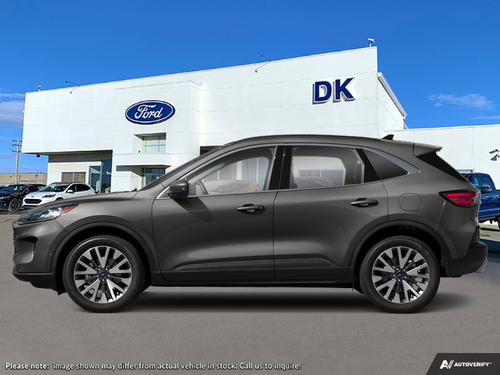 2022 Ford Escape Titanium Hybrid AWD w/Very Low KM's!