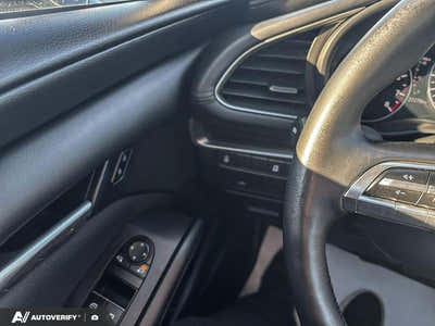 2022 Mazda Mazda3 GS wVery Low KMs 1