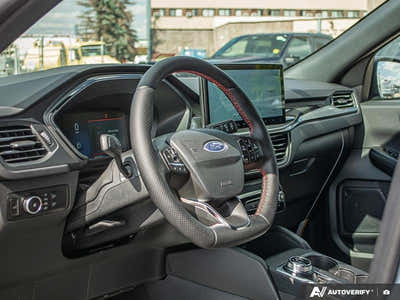 2025 Ford Escape ST-Line Select 1