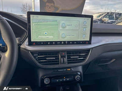 2025 Ford Escape Platinum Qualifies for New Vehicle Incentiv 1