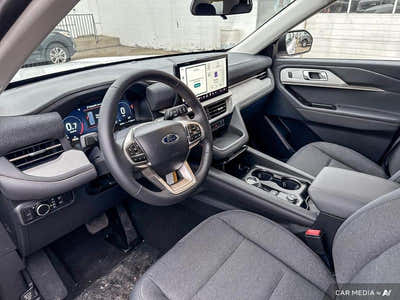 2025 Ford Explorer Active 1