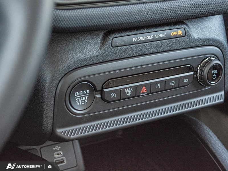 NEW 2026 Ford Bronco Sport Badlands - Oxford White Exterior / DARK SPACE GREY LEATHER Interior - $51,303 - Stock #D60807 - VIN 3FMCR9DA8TRF31909 - Photo 20