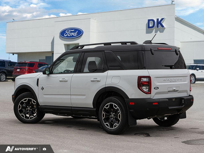NEW 2026 Ford Bronco Sport Outer Banks - Oxford White Exterior / EBONY/ROAST, PREMIUM TRIMMED HTD FRONT BUCKET SEATS Interior - $40,391 - Stock #D60784 - VIN 3FMCR9CN7TRF12725 - Photo 4