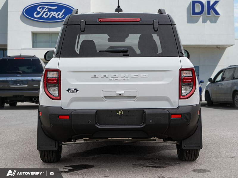 NEW 2026 Ford Bronco Sport Outer Banks - Oxford White Exterior / EBONY/ROAST, PREMIUM TRIMMED HTD FRONT BUCKET SEATS Interior - $40,391 - Stock #D60784 - VIN 3FMCR9CN7TRF12725 - Photo 5