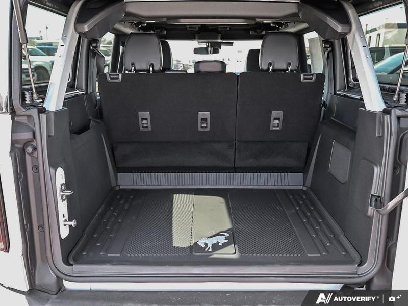 NEW 2026 Ford Bronco Outer Banks - Avalanche Exterior / BLACK ONYX LEATHER TRIM/VINYL Interior - $72,839 - Stock #E60286 - VIN 1FMEE8BP3TLA46727 - Photo 11