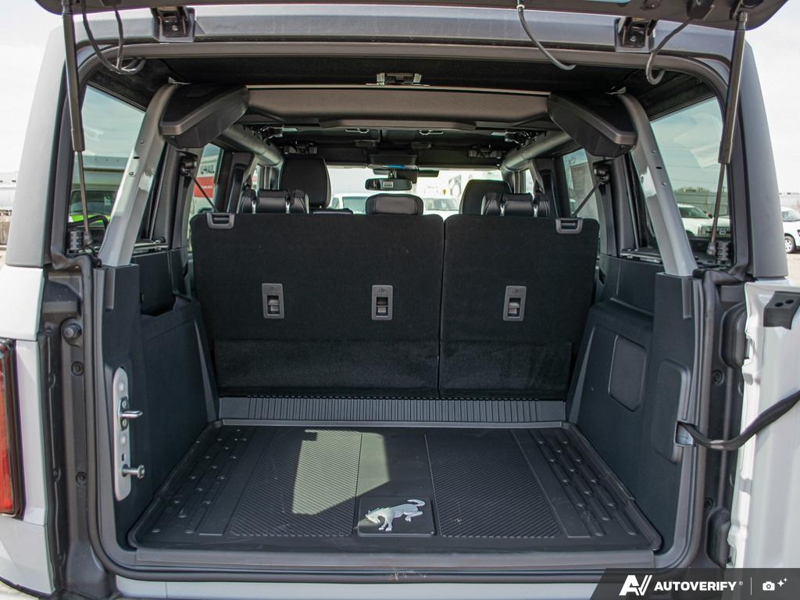 NEW 2026 Ford Bronco Outer Banks - Avalanche Exterior / BLACK ONYX LEATHER TRIM VINYL Interior - $69,589 - Stock #E60576 - VIN 1FMDE8BH1TLA78970 - Photo 11