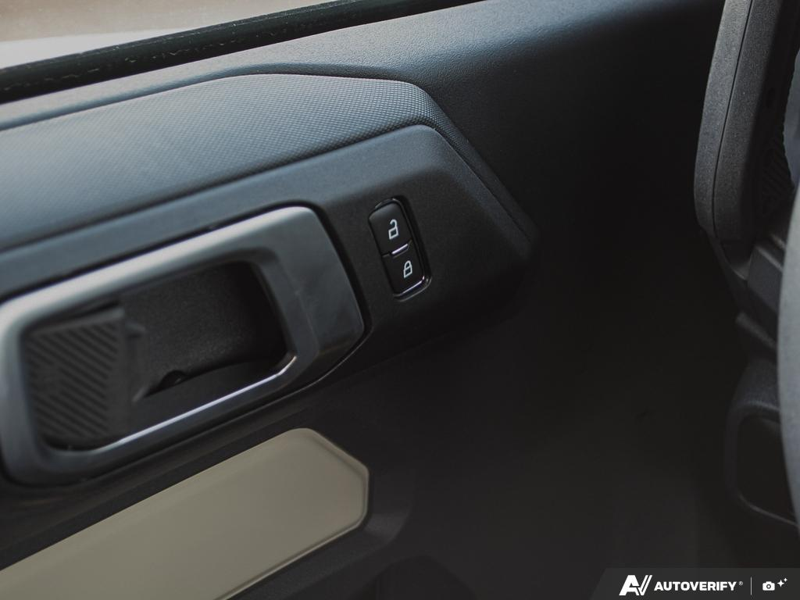 NEW 2026 Ford Bronco Base Sasquatch Manual - Avalanche Exterior / BLACK CLOTH GREY Interior - $61,356 - Stock #E60239 - VIN 1FMDE6AH1TLA43559 - Photo 17