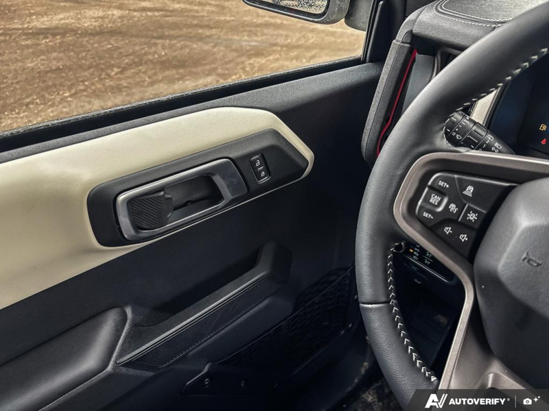 NEW 2026 Ford Bronco Outer Banks 60th Anniversary Edition - Wimbledon White Exterior / BLACK ONYX-LEATHER/VINYL Interior - $77,479 - Stock #E60681 - VIN 1FMEE8BH0TLA92542 - Photo 17