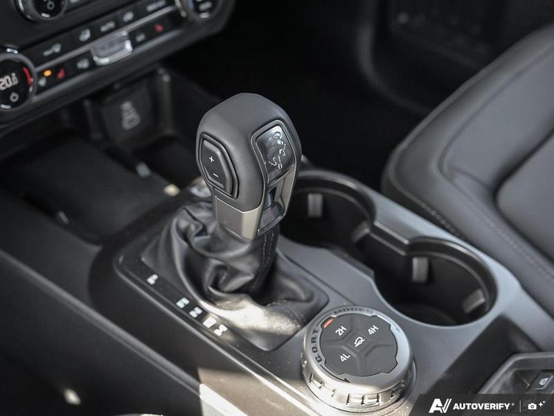 NEW 2026 Ford Bronco Outer Banks - Avalanche Exterior / BLACK ONYX LEATHER TRIM/VINYL Interior - $72,839 - Stock #E60286 - VIN 1FMEE8BP3TLA46727 - Photo 19