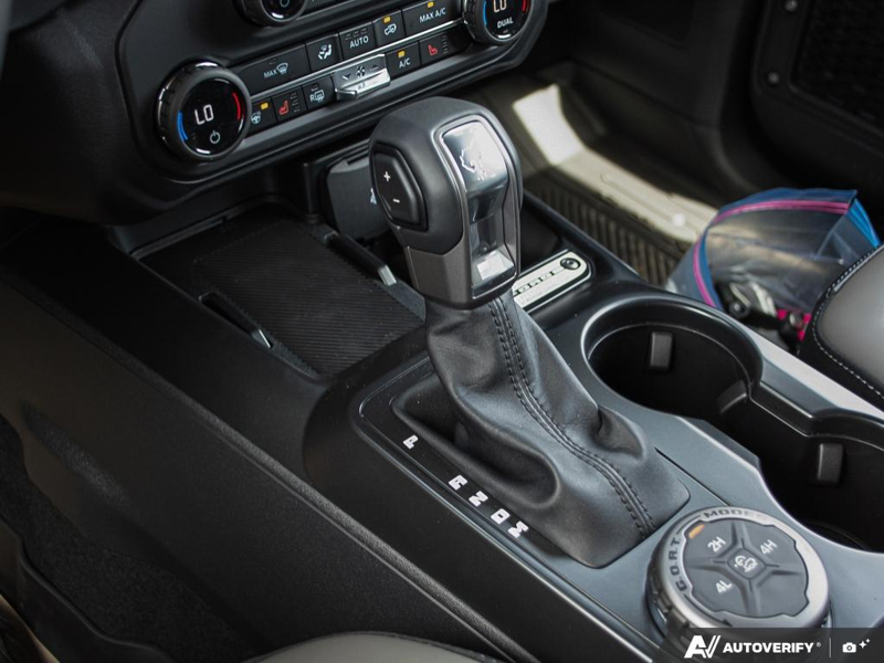 NEW 2026 Ford Bronco Outer Banks - Avalanche Exterior / BLACK ONYX LEATHER TRIM VINYL Interior - $69,589 - Stock #E60576 - VIN 1FMDE8BH1TLA78970 - Photo 19
