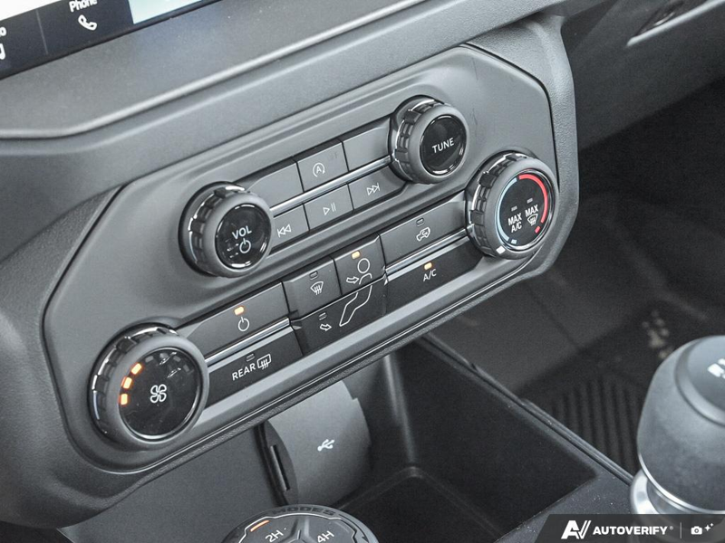 NEW 2026 Ford Bronco Base Sasquatch Manual Trans - Marsh Gray Exterior / BLACK CLOTH GREY Interior - $65,799 - Stock #E60185 - VIN 1FMDE6AH9TLA43471 - Photo 20