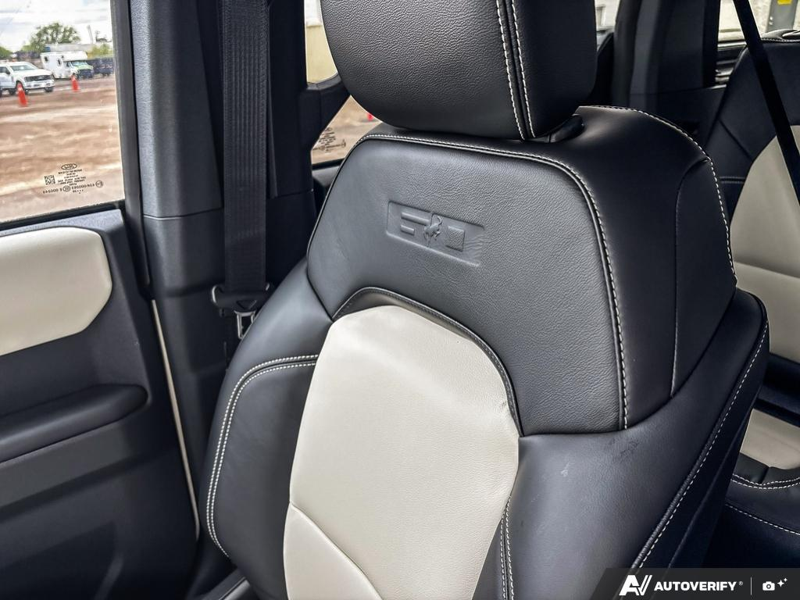 NEW 2026 Ford Bronco Outer Banks 60th Anniversary Edition - Wimbledon White Exterior / BLACK ONYX-LEATHER/VINYL Interior - $77,479 - Stock #E60681 - VIN 1FMEE8BH0TLA92542 - Photo 20