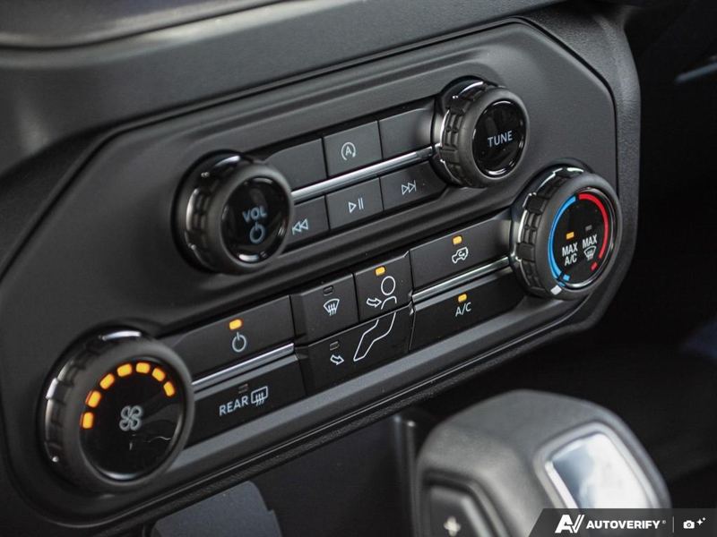 NEW 2026 Ford Bronco Base - Shadow Black Exterior / BLACK CLOTH GREY Interior - $53,819 - Stock #E60542 - VIN 1FMDE6AH9TLA76647 - Photo 21