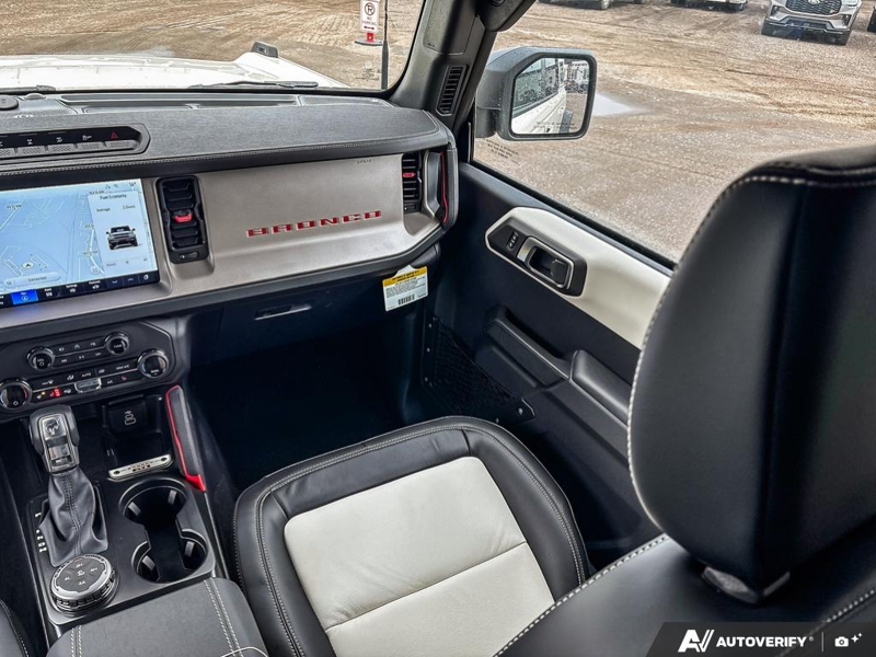 NEW 2026 Ford Bronco Outer Banks 60th Anniversary Edition - Wimbledon White Exterior / BLACK ONYX-LEATHER/VINYL Interior - $77,479 - Stock #E60681 - VIN 1FMEE8BH0TLA92542 - Photo 25