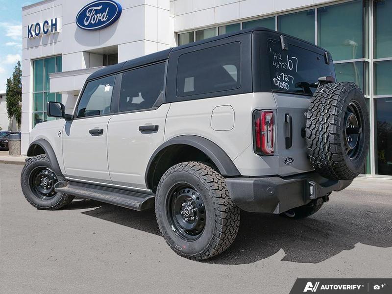 NEW 2026 Ford Bronco Outer Banks - Avalanche Exterior / BLACK ONYX LEATHER TRIM/VINYL Interior - $72,839 - Stock #E60286 - VIN 1FMEE8BP3TLA46727 - Photo 4