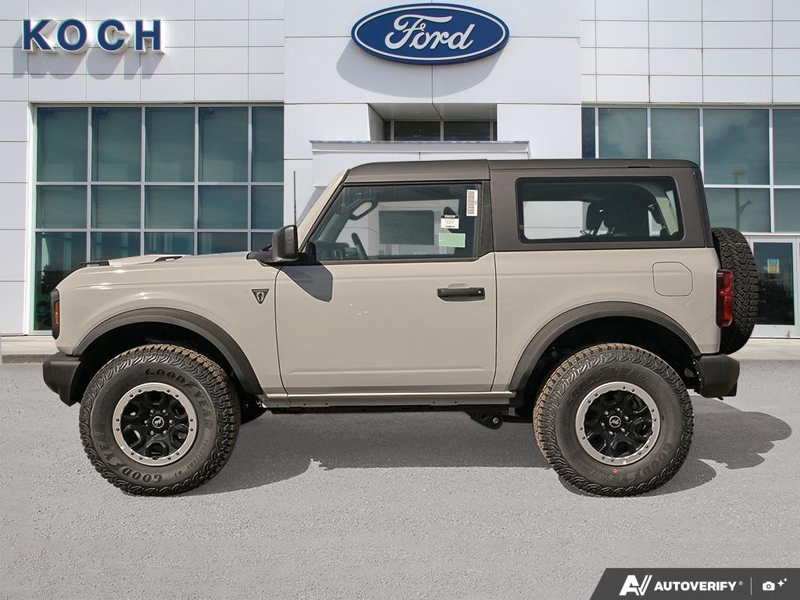 NEW 2026 Ford Bronco Base Sasquatch Manual - Desert Sand Exterior / BLACK CLOTH GREY Interior - $62,708 - Stock #E60575 - VIN 1FMDE6AH0TLA75175 - Photo 3