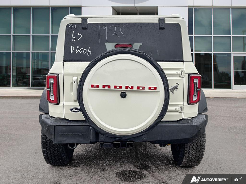 NEW 2026 Ford Bronco Outer Banks 60th Anniversary Edition - Wimbledon White Exterior / BLACK ONYX-LEATHER/VINYL Interior - $77,479 - Stock #E60681 - VIN 1FMEE8BH0TLA92542 - Photo 5
