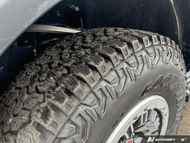 NEW 2026 Ford Bronco Outer Banks 60th Anniversary Edition - Wimbledon White Exterior / BLACK ONYX-LEATHER/VINYL Interior - $77,479 - Stock #E60681 - VIN 1FMEE8BH0TLA92542 - Photo 7