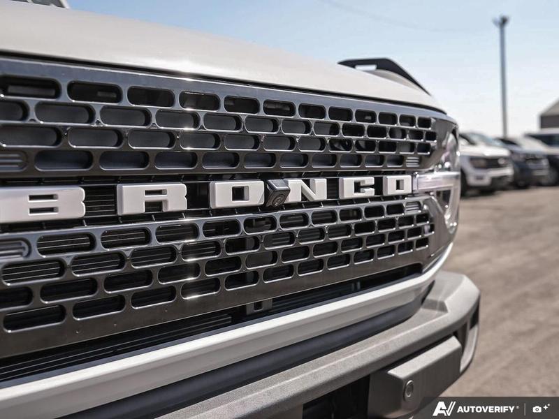 NEW 2026 Ford Bronco Outer Banks - Avalanche Exterior / BLACK ONYX LEATHER TRIM/VINYL Interior - $72,839 - Stock #E60286 - VIN 1FMEE8BP3TLA46727 - Photo 9