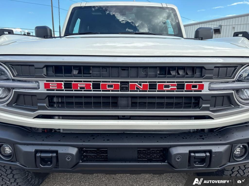 NEW 2026 Ford Bronco Outer Banks 60th Anniversary Edition - Wimbledon White Exterior / BLACK ONYX-LEATHER/VINYL Interior - $78,930 - Stock #E60989 - VIN 1FMEE8BP8TLB22474 - Photo 9