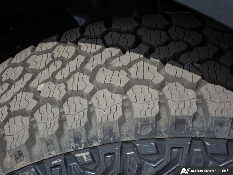 NEW 2026 Ford Bronco Base Sasquatch Manual - Avalanche Exterior / BLACK CLOTH GREY Interior - $61,356 - Stock #E60239 - VIN 1FMDE6AH1TLA43559 - Photo 9