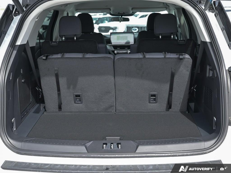 NEW 2026 Ford Explorer Active - Oxford White Exterior / DARK SPACE GRAY CLOTH Interior - $50,765 - Stock #E60195 - VIN 1FMUK8DHXTGA79291 - Photo 11