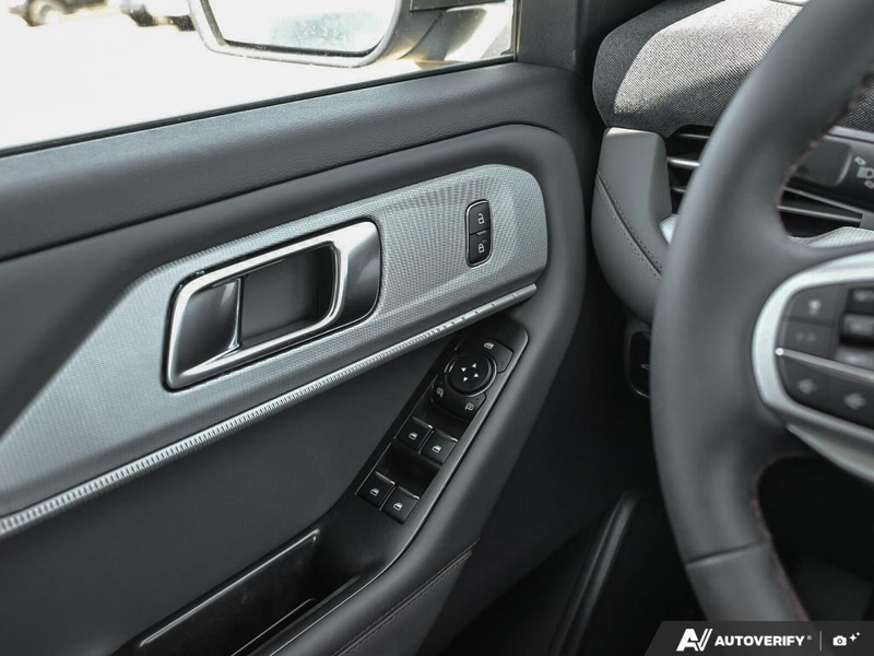 NEW 2026 Ford Explorer Active - Oxford White Exterior / DARK SPACE GRAY CLOTH Interior - $52,624 - Stock #E60258 - VIN 1FMUK8DH5TGA82812 - Photo 17