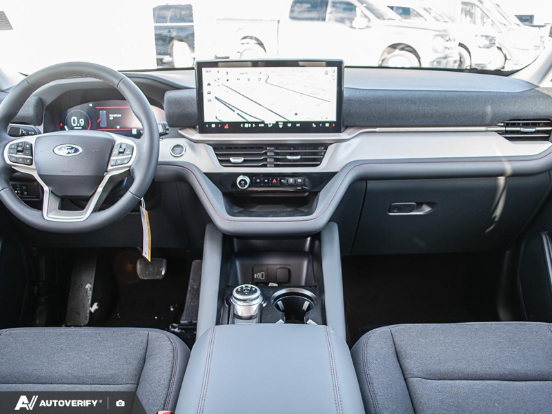 NEW 2026 Ford Explorer Active - Oxford White Exterior / DARK SPACE GRAY CLOTH Interior - $54,937 - Stock #D60203 - VIN 1FMUK8DH4TGA83160 - Photo 27