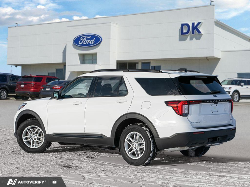 NEW 2026 Ford Explorer Active - Oxford White Exterior / DARK SPACE GRAY CLOTH Interior - $55,924 - Stock #D60203 - VIN 1FMUK8DH4TGA83160 - Photo 4