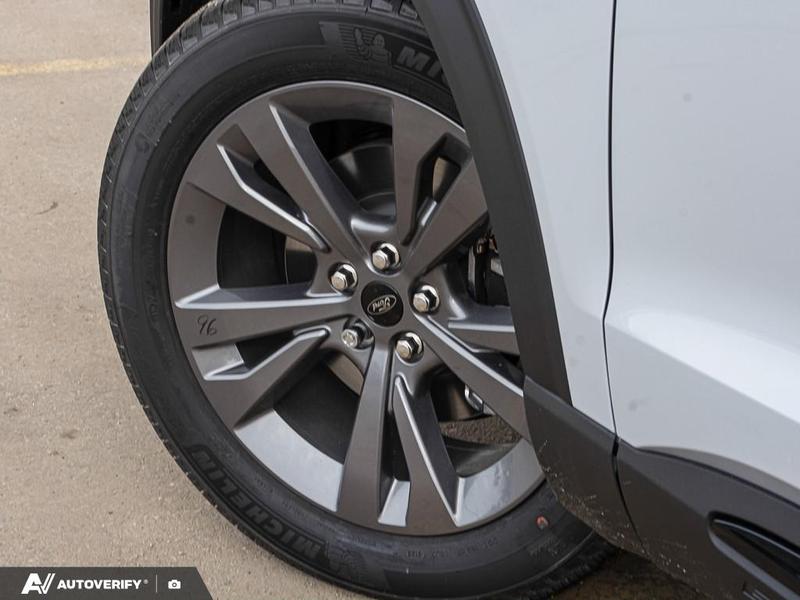 NEW 2026 Ford Explorer Active - Space White Metallic Exterior / DARK SPACE GREY ACTIVEX Interior - $56,857 - Stock #D60254 - VIN 1FMUK8DH9TGB01975 - Photo 6