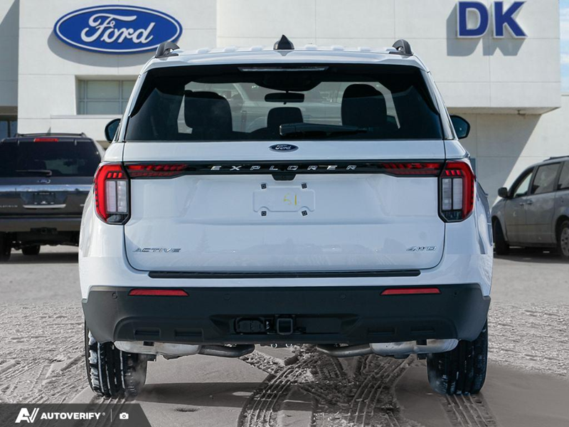 NEW 2026 Ford Explorer Active - Oxford White Exterior / DARK SPACE GRAY CLOTH Interior - $55,924 - Stock #D60203 - VIN 1FMUK8DH4TGA83160 - Photo 5