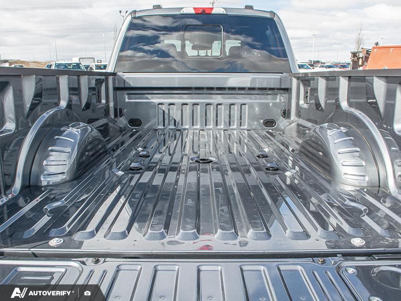 NEW 2026 Ford F-350 Super Duty Platinum - Carbonized Grey Metallic Exterior / BLACK ONYX/BLUE LEATHER Interior - $121,361 - Stock #D60348 - VIN 1FT8W3BT2TEE05424 - Photo 11