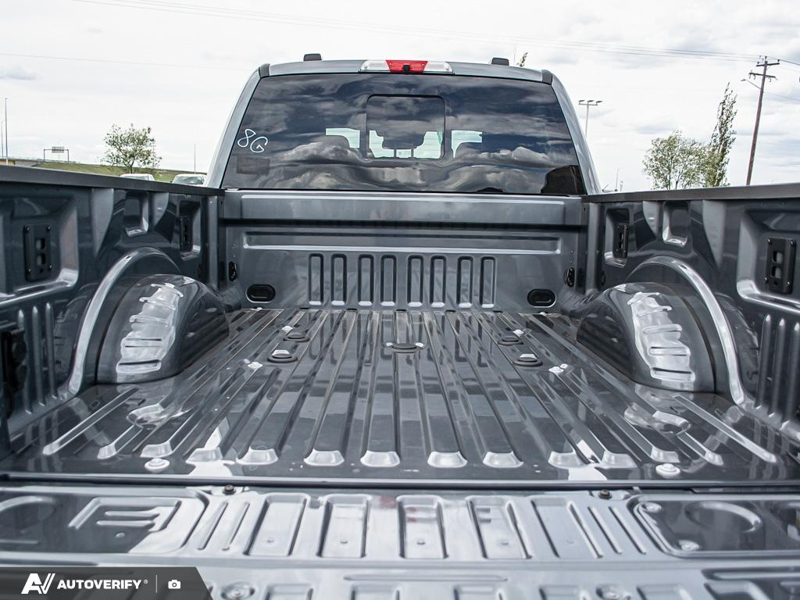 NEW 2026 Ford F-350 Super Duty Platinum - Carbonized Grey Metallic Exterior / BLACK ONYX/BLUE LEATHER Interior - $118,435 - Stock #D60444 - VIN 1FT8W3BMXTEE27115 - Photo 10