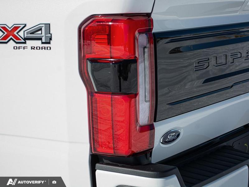 NEW 2026 Ford F-350 Super Duty Platinum - Star White Tri-coat Metallic Exterior / BLACK ONYX/BLUE LEATHER Interior - $121,561 - Stock #D60313 - VIN 1FT8W3BT6TED95352 - Photo 12