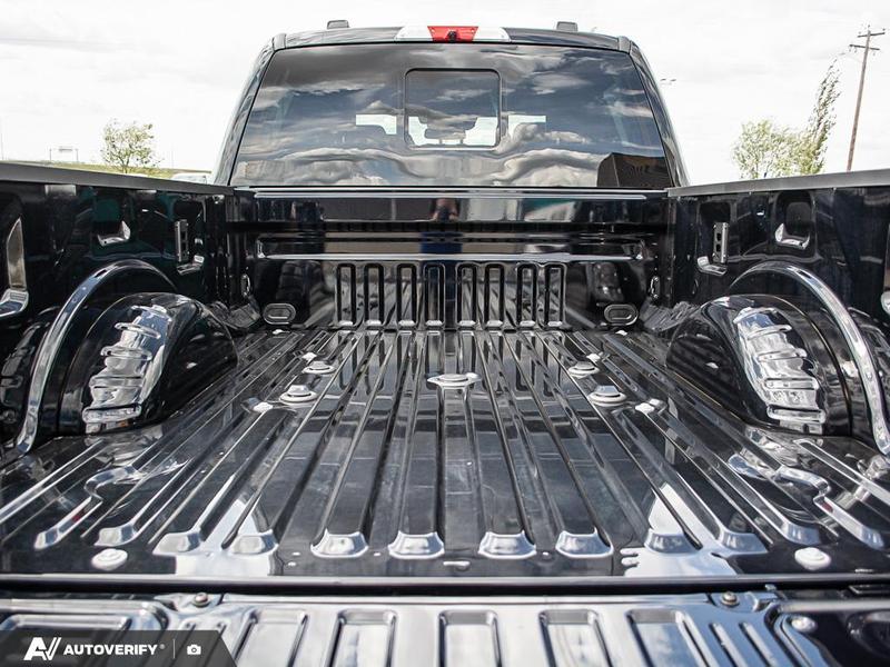 NEW 2026 Ford F-350 Super Duty Platinum - Agate Black Exterior / BLACK ONYX/BLUE LEATHER Interior - $120,761 - Stock #D60436 - VIN 1FT8W3BT6TEE26681 - Photo 12