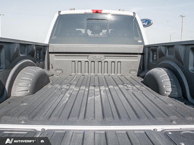 NEW 2026 Ford F-350 Super Duty Platinum - Avalanche Exterior / BLACK ONYX/PLATINUM BLUE, UNIQUE PLATINUM LEATHER 40/CONSOLE/40 Interior - $140,096 - Stock #D60791 - VIN 1FT8W3BMXTED92978 - Photo 11