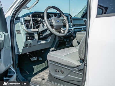 2026 Ford F-350 Super Duty XLT 1