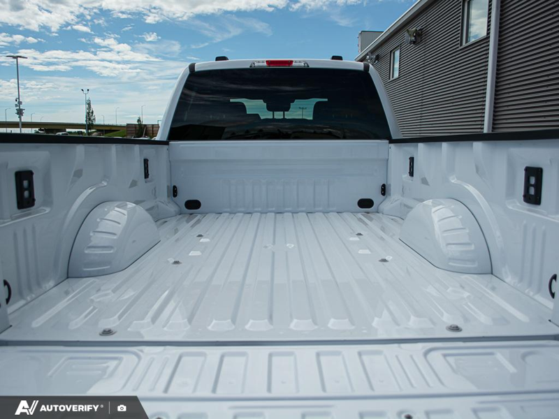 NEW 2026 Ford F-350 Super Duty XLT - Oxford White Exterior / MEDIUM DARK SLATE CLOTH Interior - $90,656 - Stock #D60648 - VIN 1FT8W3DT9TEF02228 - Photo 12