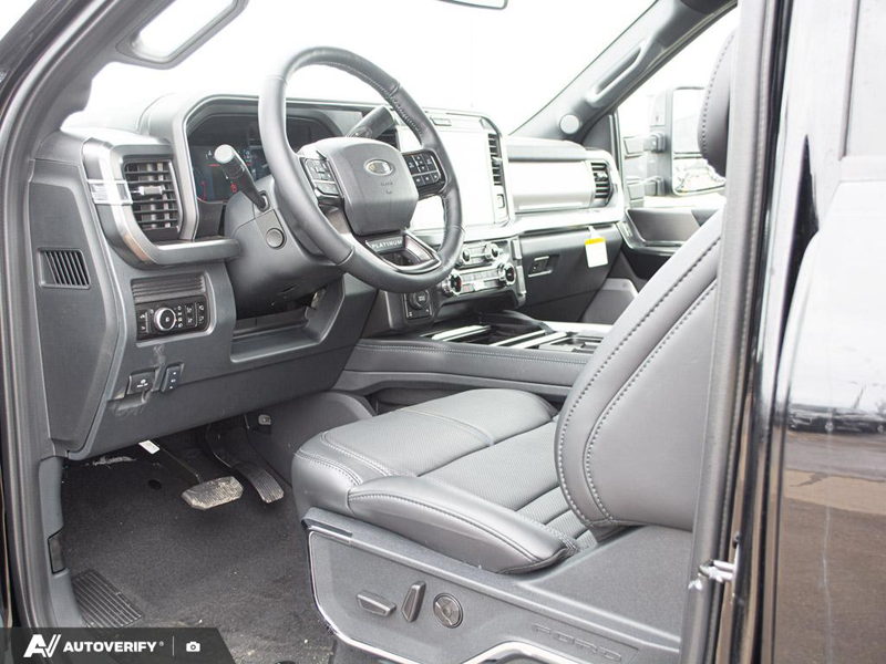 NEW 2026 Ford F-350 Super Duty Platinum - Agate Black Exterior / BLACK ONYX/BLUE LEATHER Interior - $118,435 - Stock #D60306 - VIN 1FT8W3BM5TED97599 - Photo 13