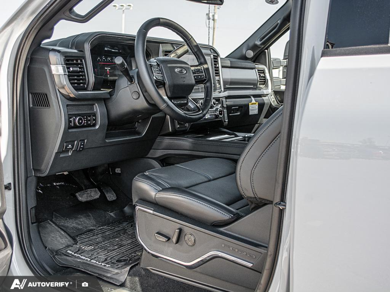 NEW 2026 Ford F-350 Super Duty Platinum - Avalanche Exterior / BLACK ONYX/PLATINUM BLUE, UNIQUE PLATINUM LEATHER 40/CONSOLE/40 Interior - $140,096 - Stock #D60791 - VIN 1FT8W3BMXTED92978 - Photo 13