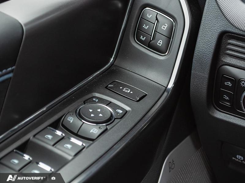 NEW 2026 Ford F-350 Super Duty Platinum - Carbonized Grey Metallic Exterior / BLACK ONYX/BLUE LEATHER Interior - $124,761 - Stock #D60444 - VIN 1FT8W3BMXTEE27115 - Photo 16